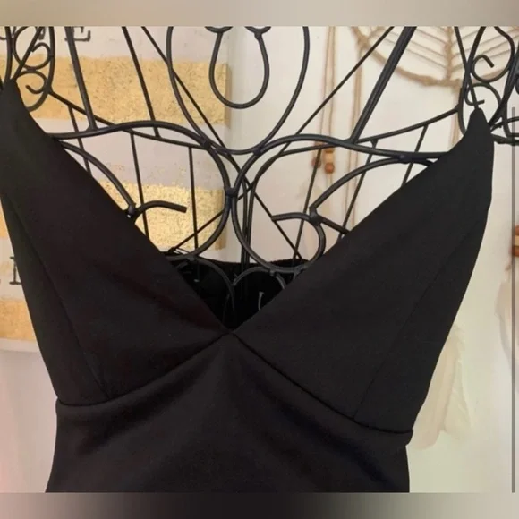 AX Paris ASOS Midi V X Back BodyCon Dress - Picture 3 of 5